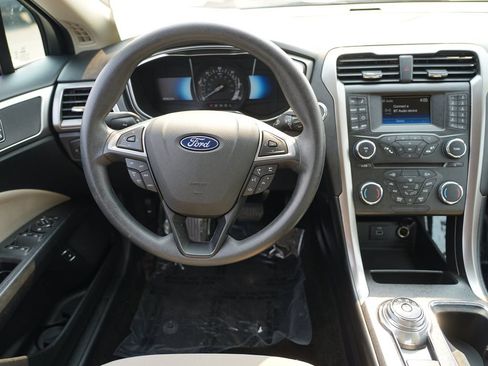 Used 2018 Ford Fusion S FWD image 20