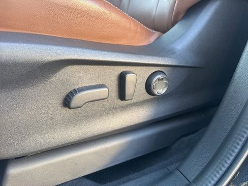 Certified 2025 Subaru Ascent Touring w/ Popular Package #1 image 28