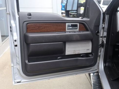 Used 2014 Ford F150 Lariat w/ Equipment Group 502A Luxury AWD/4WD image 15