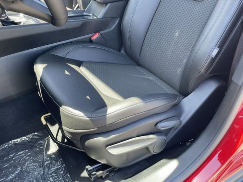 New 2025 Jeep Compass Latitude image 18