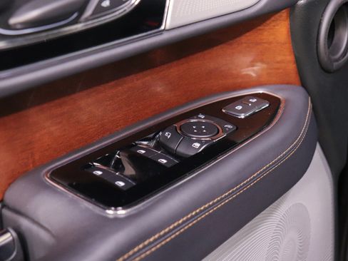 Used 2024 Lincoln Navigator L Black Label image 14