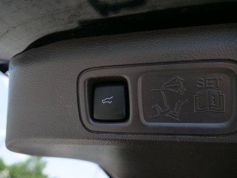 Used 2023 Lincoln Navigator Reserve AWD/4WD image 40
