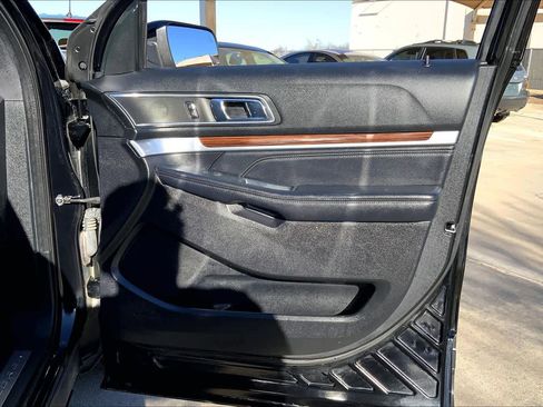 Used 2018 Ford Explorer Limited w/ Equipment Group 301A image 22