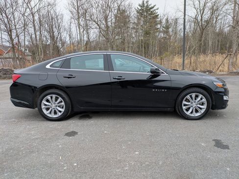 Used 2023 Chevrolet Malibu LT image 2