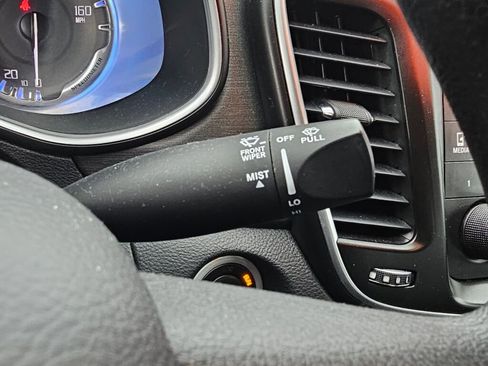 Used 2016 Chrysler 200 LX image 38