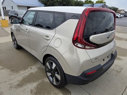 Used 2020 Kia Soul EX w/ Option Group 015 FWD image 5