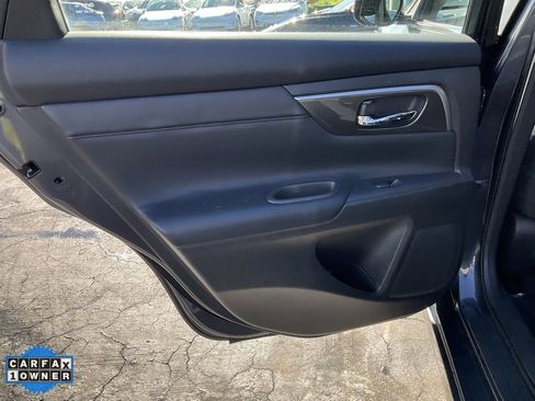 Used 2013 Nissan Altima 2.5 SL w/ Technology Pkg image 37