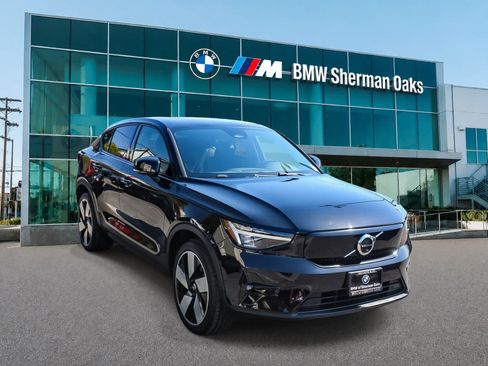 Used 2023 Volvo C40 P8 Recharge Ultimate w/ Protection Package Premier AWD/4WD image 3