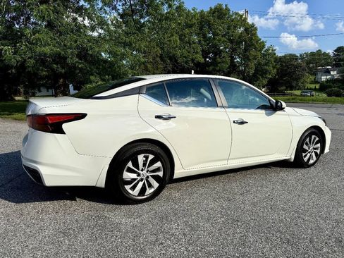 Used 2023 Nissan Altima 2.5 S FWD image 5