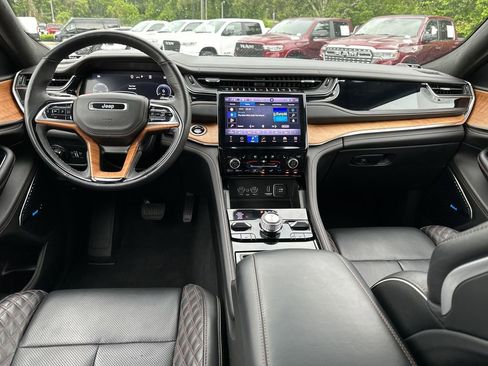 Certified 2025 Jeep Grand Cherokee L Summit AWD/4WD image 10