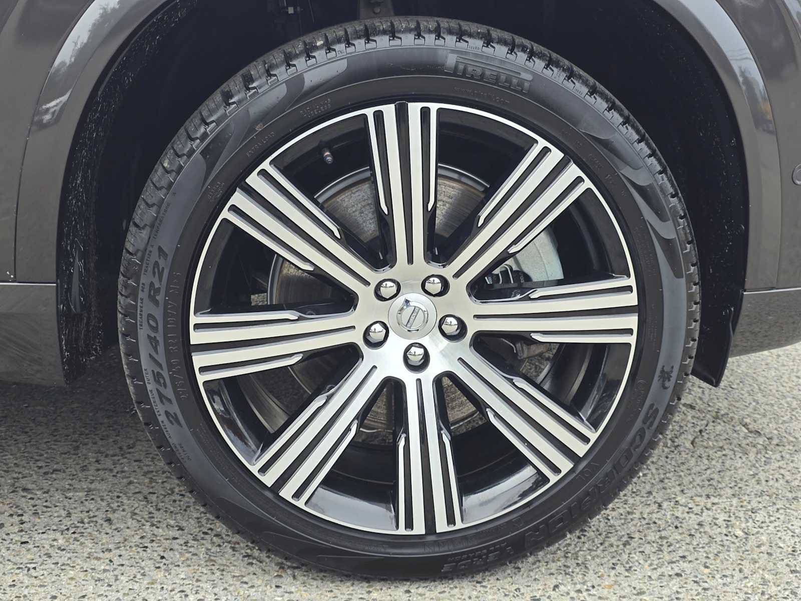 Used 2023 Volvo XC90 T8 Ultimate AWD/4WD image 9