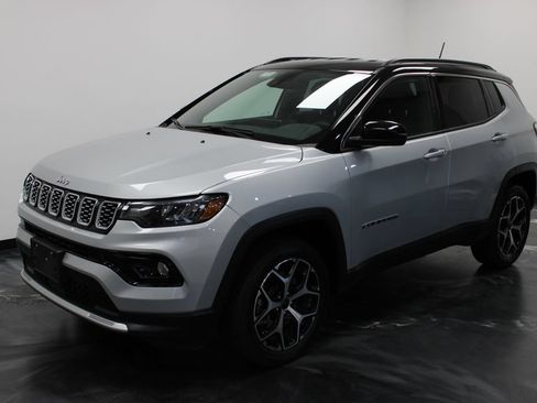 Used 2025 Jeep Compass Limited AWD/4WD image 22