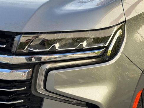 Used 2024 Chevrolet Suburban LT image 50