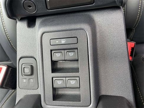 New 2025 Ford Bronco Badlands image 14