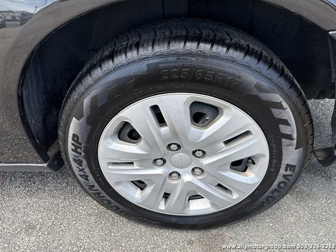 Used 2015 Dodge Grand Caravan American Value Package FWD image 10