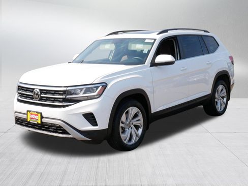 Used 2023 Volkswagen Atlas SE w/ Panoramic Sunroof Package AWD/4WD image 3