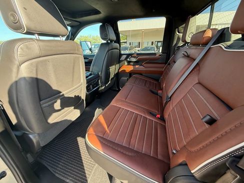 Used 2024 GMC Sierra 2500 Denali Ultimate image 14