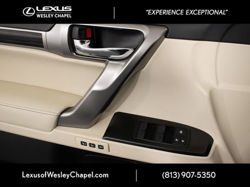 Used 2023 Lexus GX 460 Premium w/ Accessory Package AWD/4WD image 38