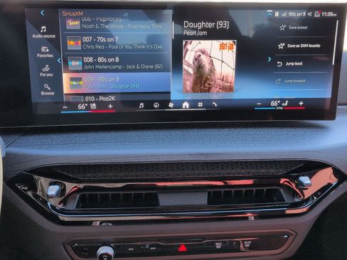 New 2026 BMW 330i Sedan w/ Convenience Package image 23