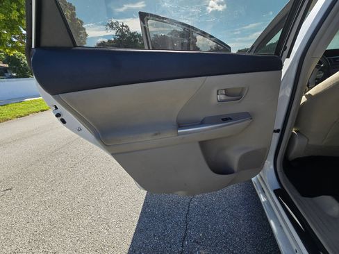 Used 2013 Toyota Prius V Three FWD image 27