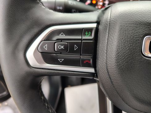 Certified 2024 Jeep Compass Limited image 28