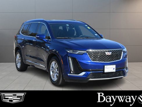 Certified 2023 Cadillac XT6 Luxury image 3