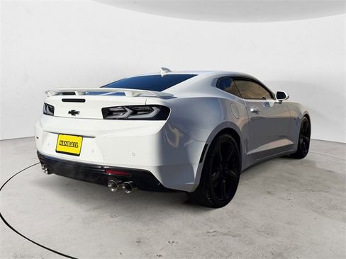 Used 2018 Chevrolet Camaro SS image 5