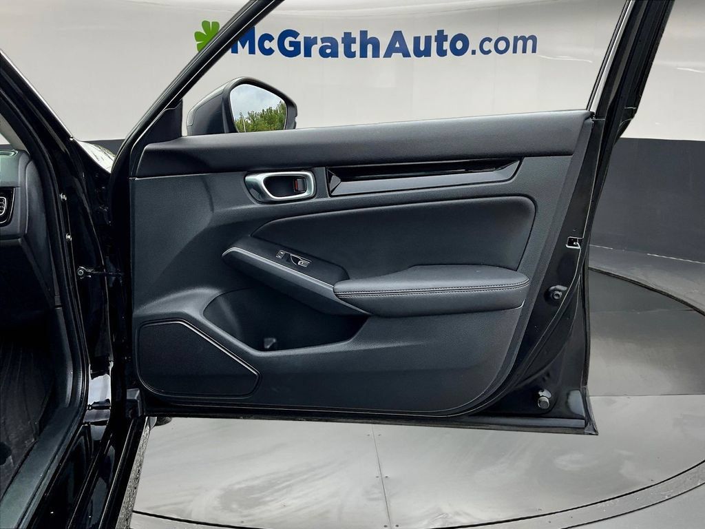 Used 2022 Honda Civic Touring image 31