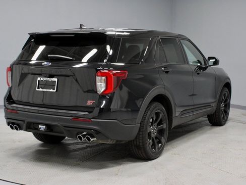 Used 2022 Ford Explorer ST w/ ST High-Performance Pack image 11