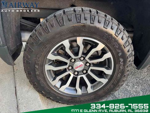 Used 2023 GMC Sierra 1500 AT4 image 34
