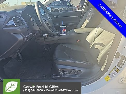 Used 2024 Toyota Camry XSE w/ Navigation Package image 5