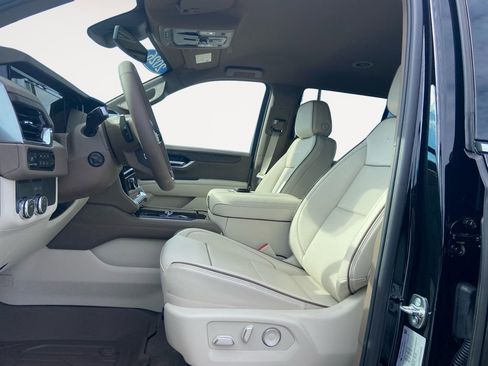 New 2026 GMC Yukon Denali w/ LPO, Floor Liner Package image 9