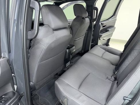 Used 2025 Toyota Tacoma SR5 AWD/4WD image 22