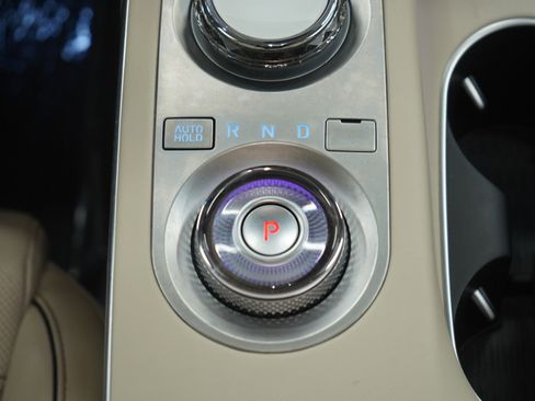 Used 2024 Genesis GV70 2.5T Advanced w/ Advanced Package image 20