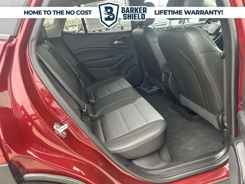 Used 2024 Chevrolet Trax LT w/ Driver Confidence Package image 25