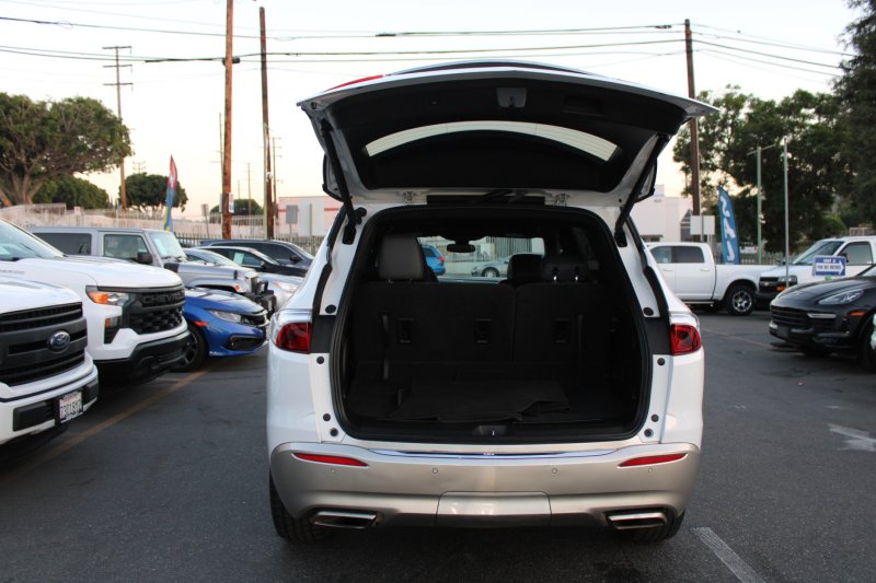 Used 2022 Buick Enclave Essence FWD image 8