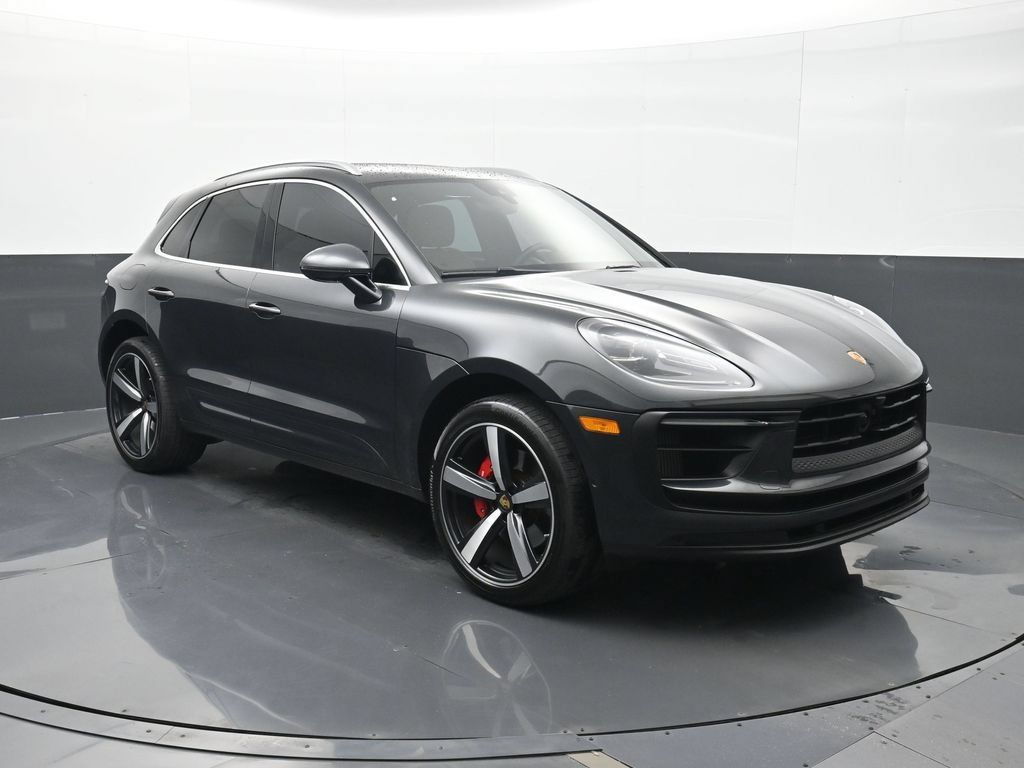 Certified 2022 Porsche Macan S AWD/4WD image 25