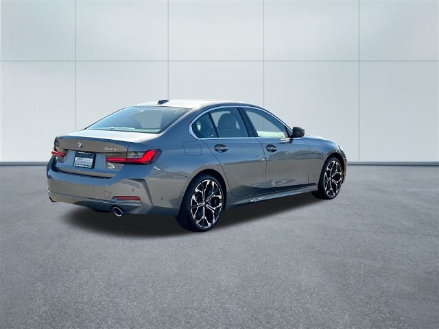 Used 2026 BMW 330i xDrive Sedan AWD/4WD image 12