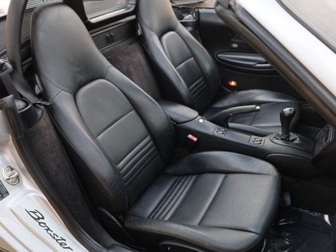 Used 2002 Porsche Boxster RWD image 35
