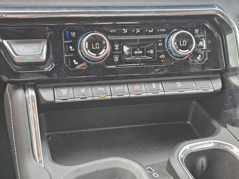 Used 2025 GMC Sierra 2500 Denali Ultimate w/ Max Trailering Package image 19