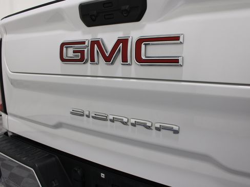 Used 2022 GMC Sierra 2500 SLE w/ SLE Value Package; AWD/4WD image 26
