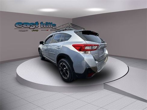 Used 2023 Subaru Crosstrek 2.0i Premium image 4