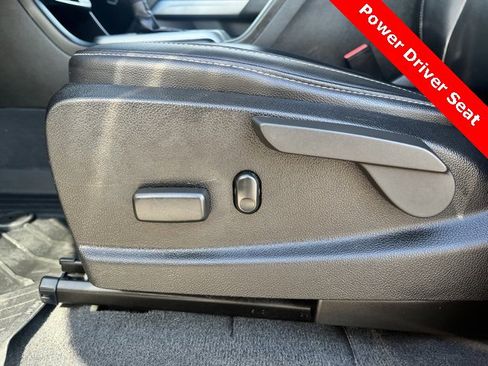 Used 2021 Chevrolet Colorado LT w/ Luxury Package image 34