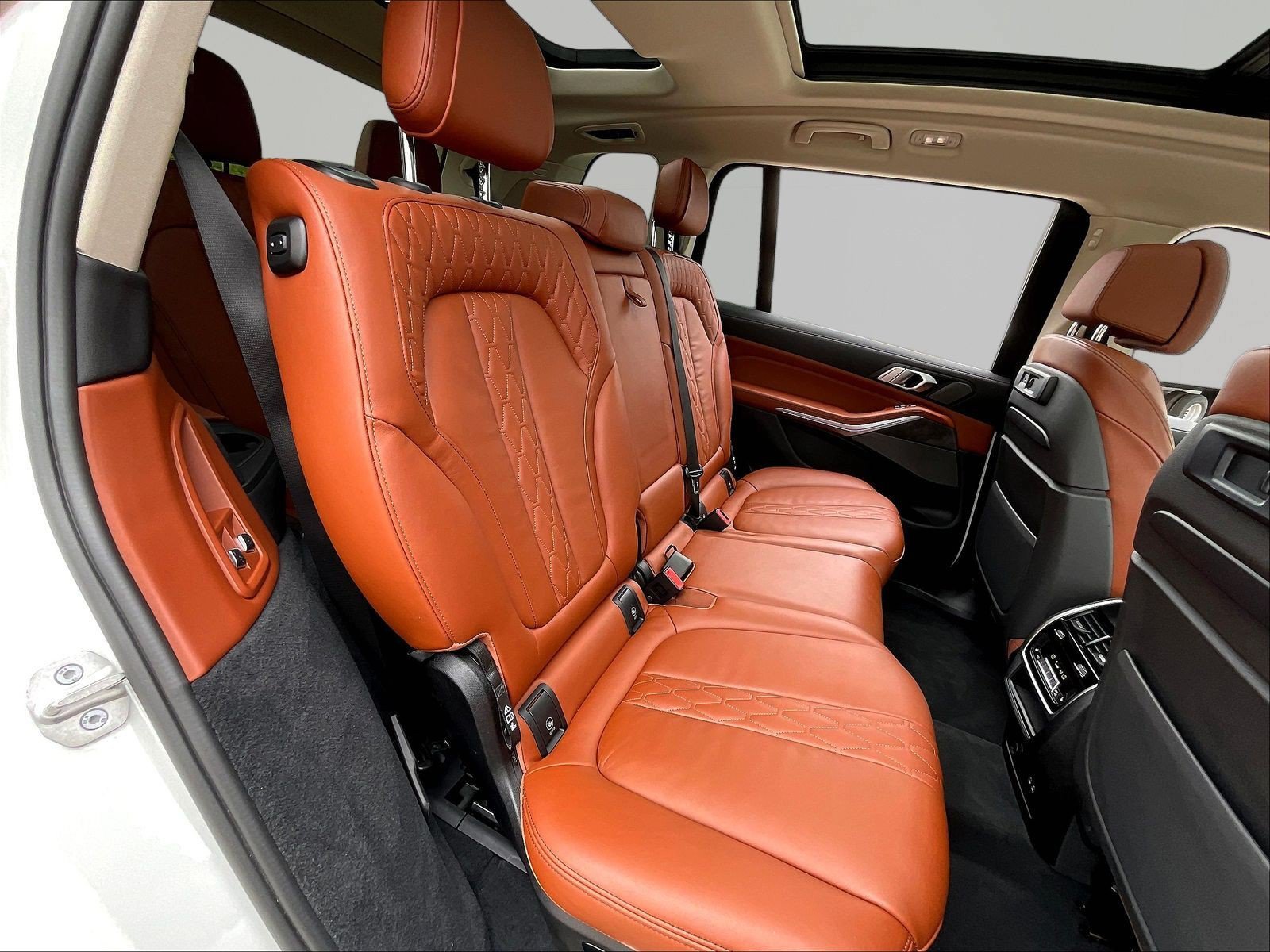 Used 2021 BMW X7 xDrive40i w/ Executive Package AWD/4WD image 25