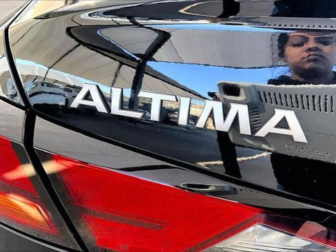 Certified 2023 Nissan Altima 2.5 SV image 10