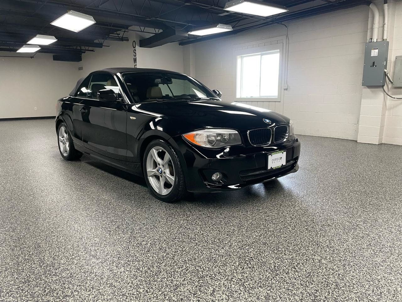 Used 2013 BMW 128i Convertible RWD image 3