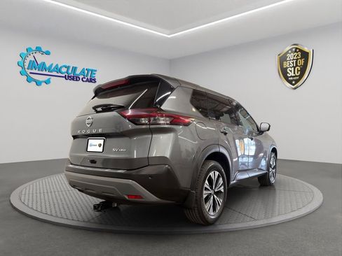 Used 2021 Nissan Rogue SV image 4