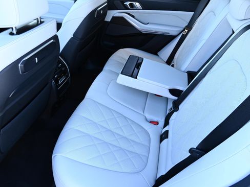 Certified 2025 BMW X5 xDrive40i w/ Executive Package image 11