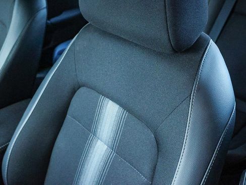 Certified 2025 Honda Civic Sport image 31