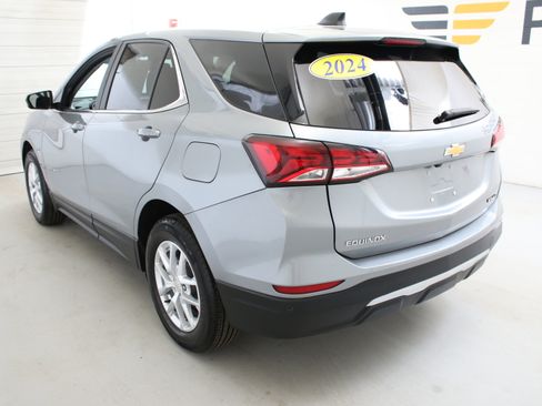 Used 2024 Chevrolet Equinox LT w/ LPO, Floor Liner Package FWD image 7
